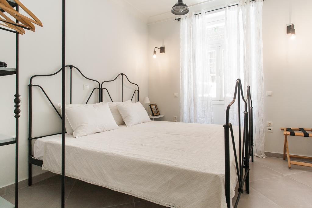 1930'S Athenian House By Yha Apartment Екстериор снимка